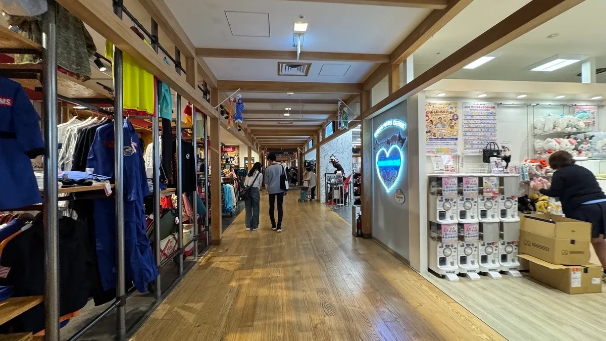Inside Solamachi