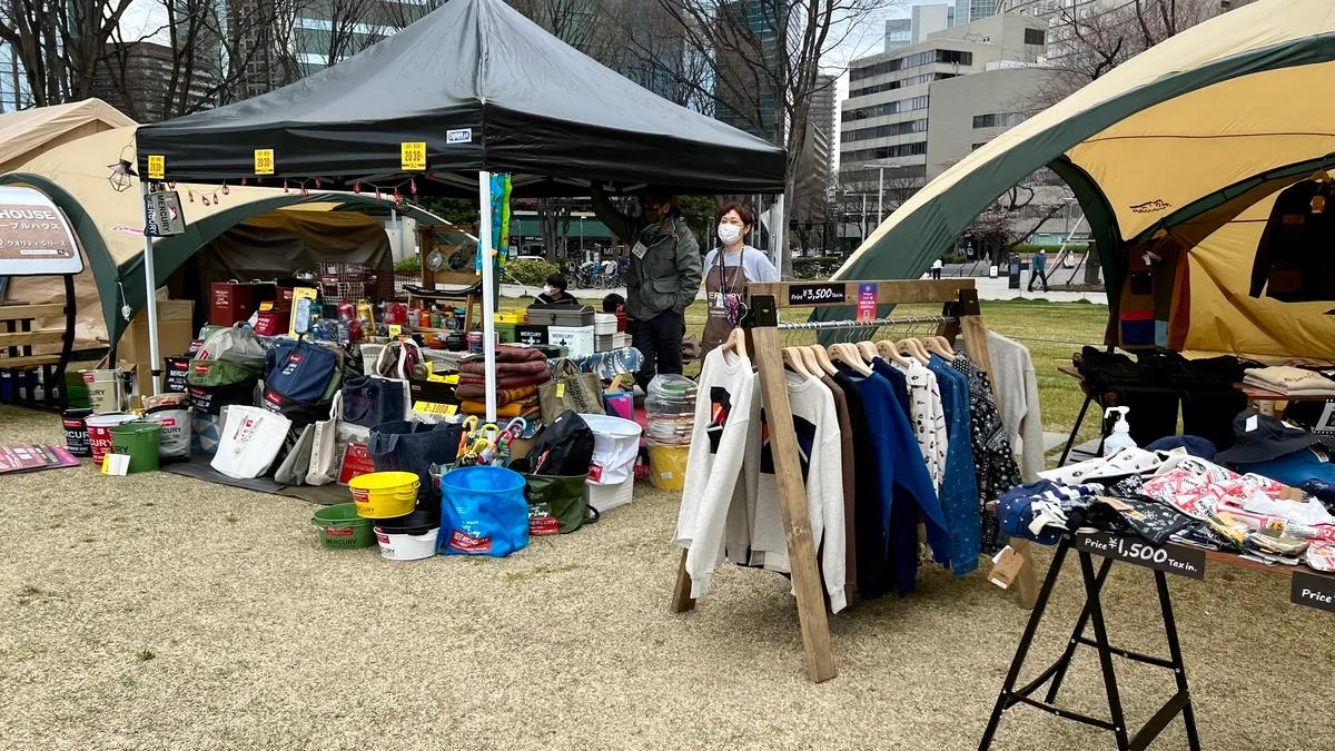 Apparel booths