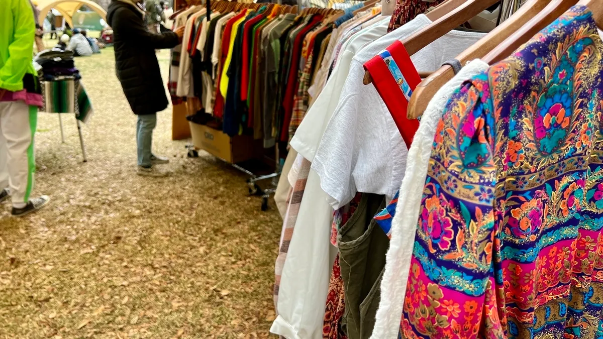Apparel booths
