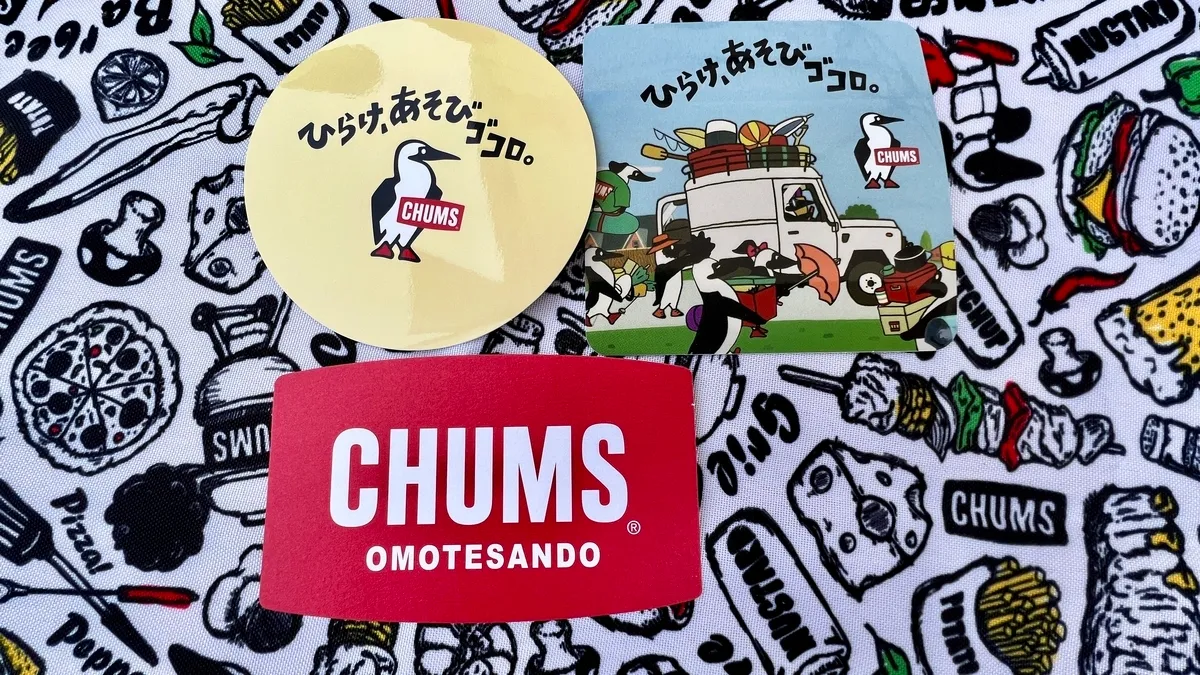 CHUMS sticker